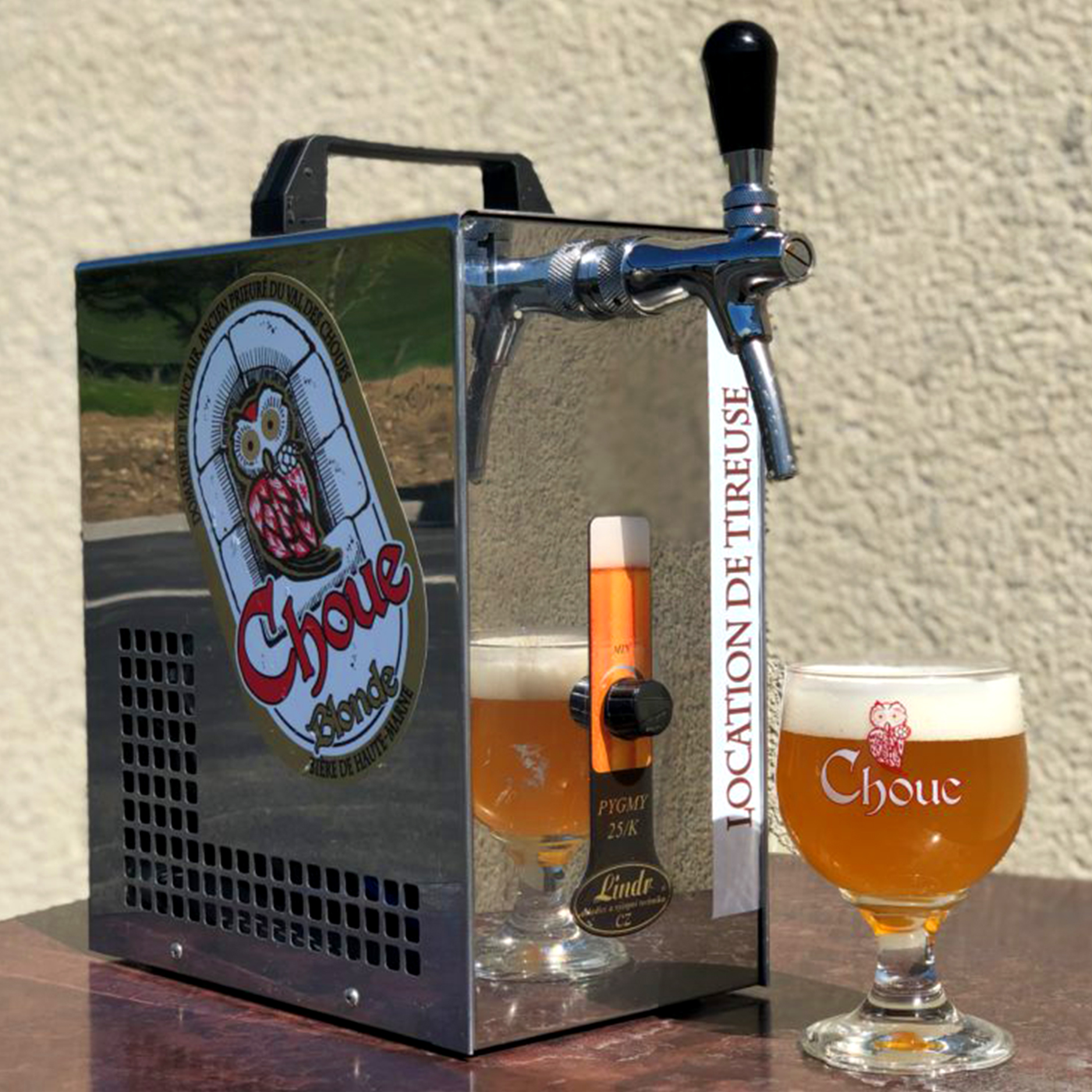 photo tireuses a bière la choue avec verre grave